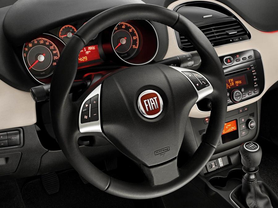  Fiat Linea 2012 года  (фото 5 из 12)